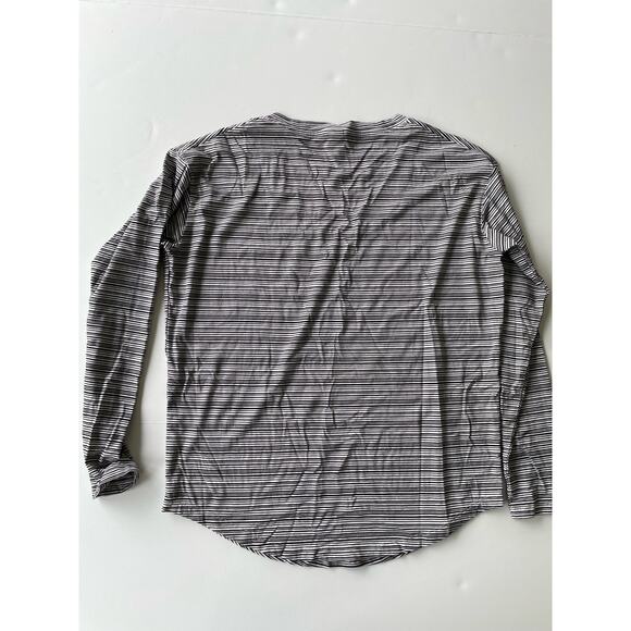 Athleta Cloudlight Stratus Striped Top Whisper Stripe Black/ White Size Small - Picture 7 of 7